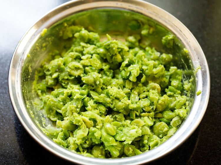 coarsely mashed green peas.