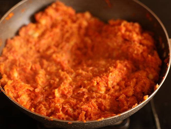 khoya mixed well with carrots
