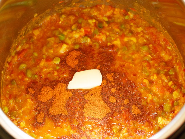 add pav bhaji masala to bhaji in instant pot