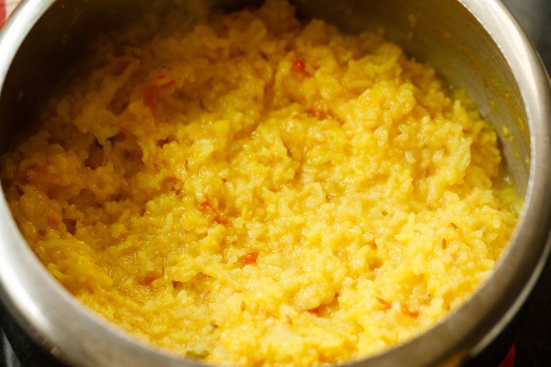 khichdi consistency in the cooker