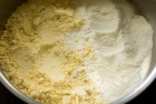 gram flour and rice flour in a bowl