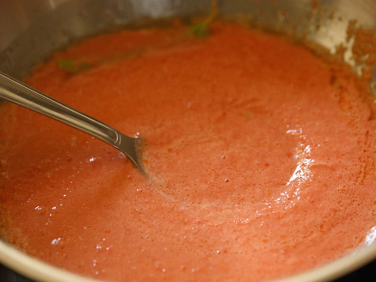 tomato purée mixed with flavored oil
