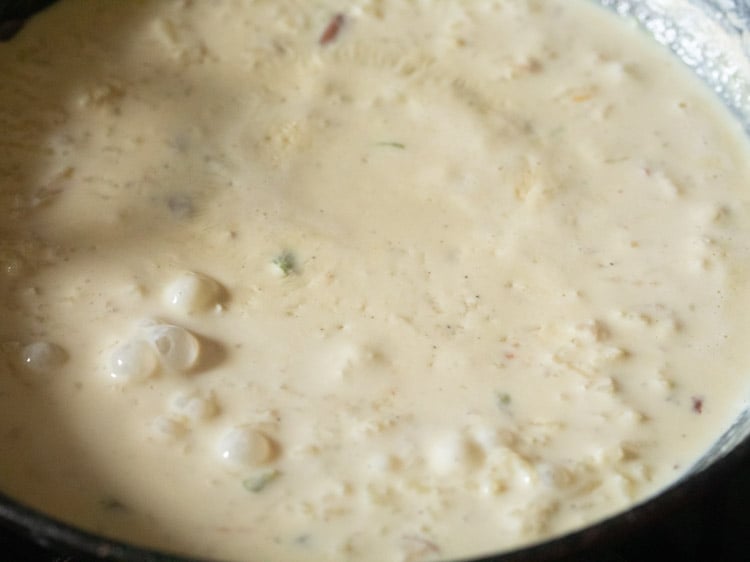 continue cooking the kheer. 